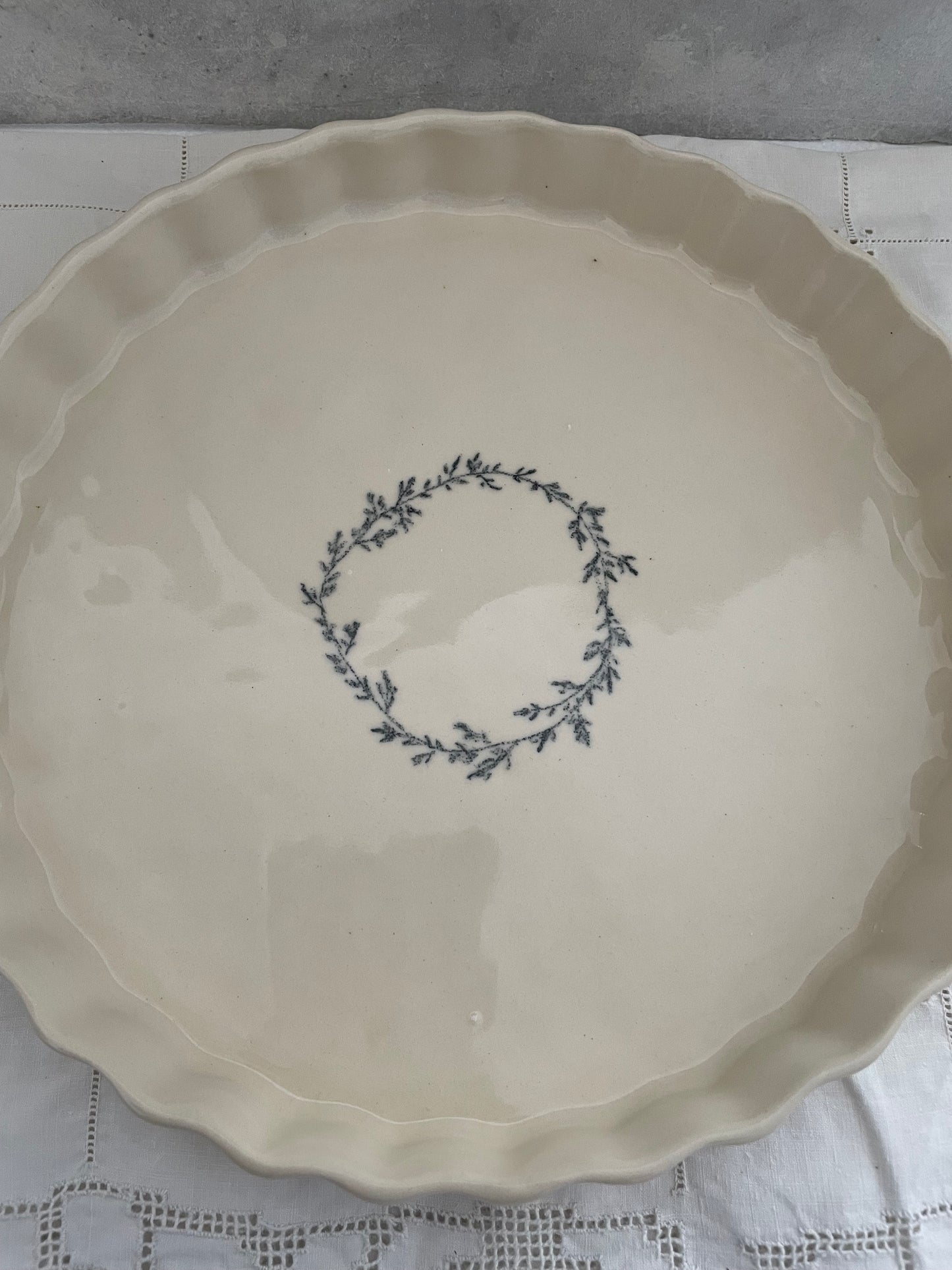 Wreath Pie Dish - sample